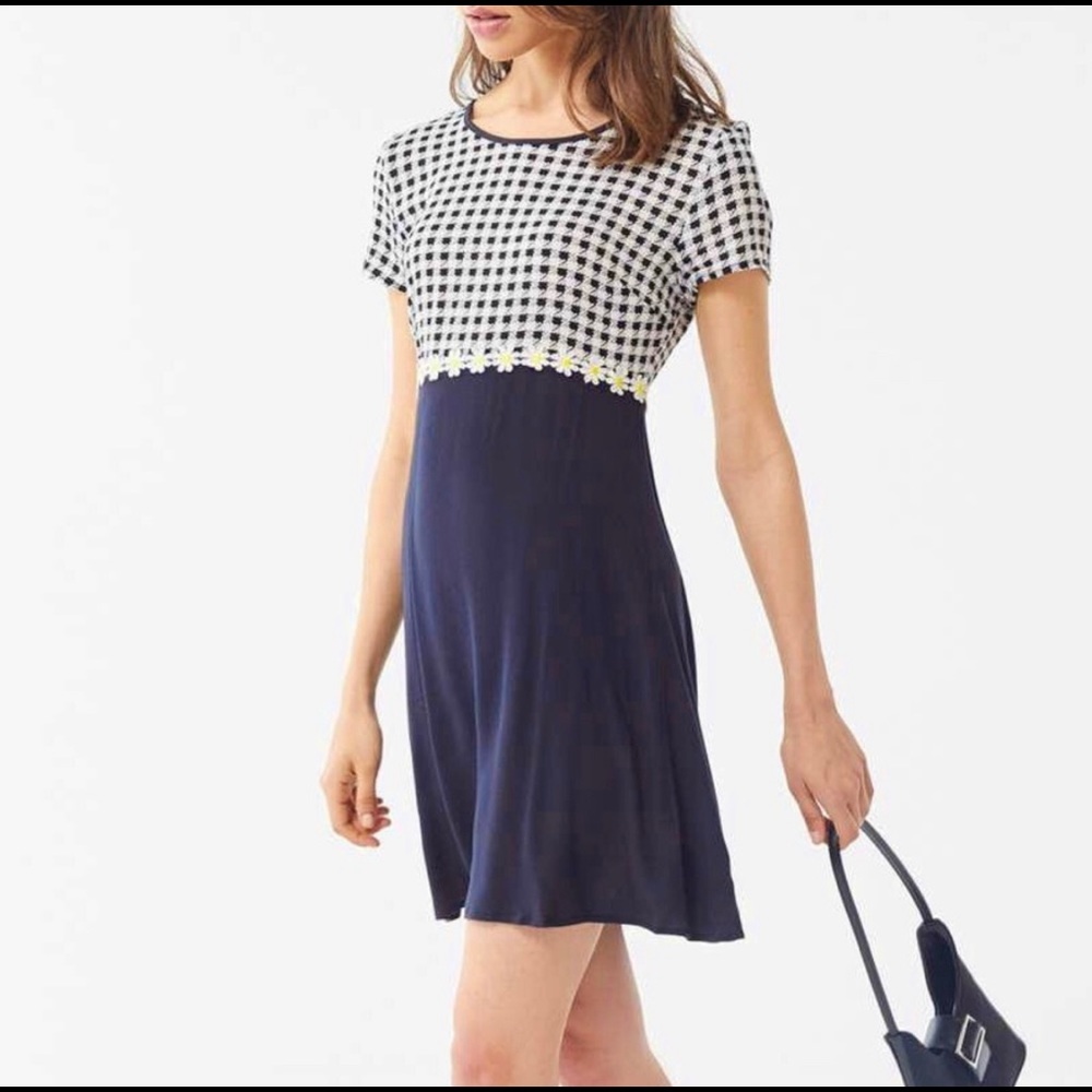 Urban Outfitter Daisy Gingham Short Sleeve Mini Dress